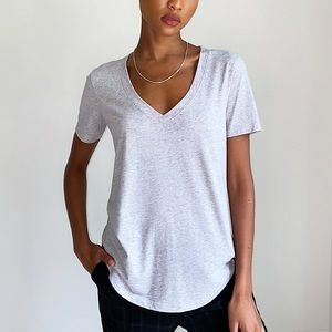 The Group by Babaton - FOUNDATION V-NECK T-SHIRT